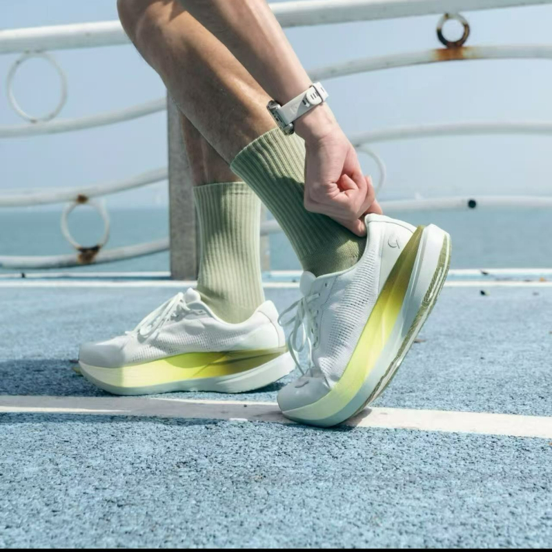 プロのランニングシューズ男性女性厚底アウトドアジムシューズユ - Outdoor Sport Brand Shoes のレビューと価格