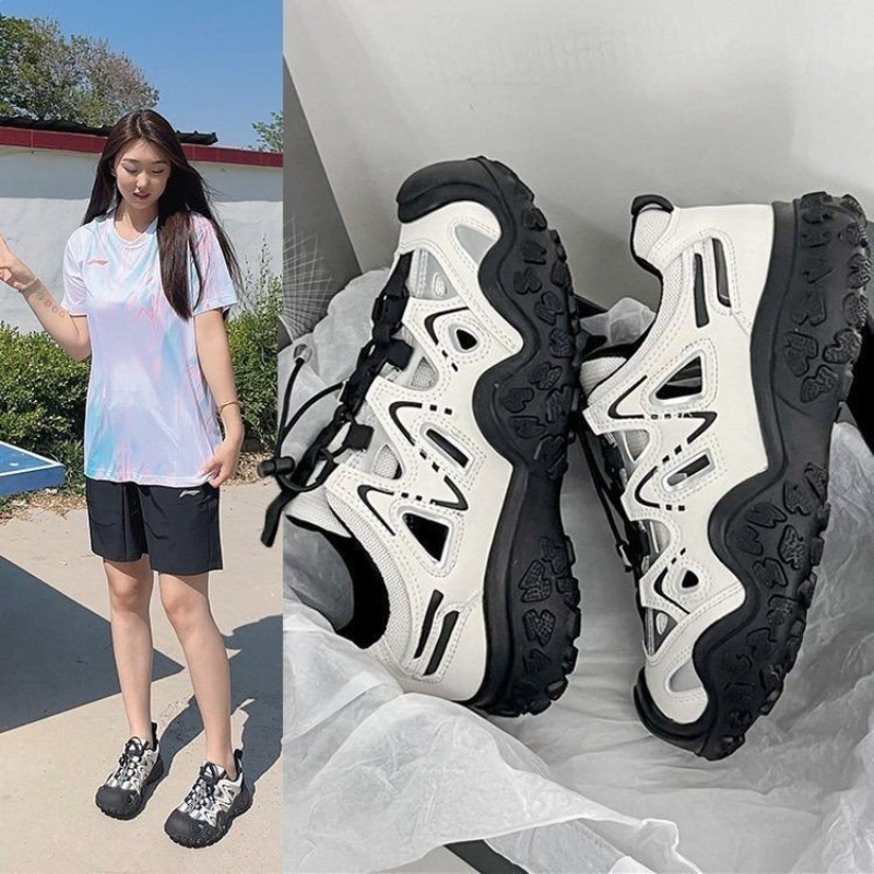 レディースアウトドアトレッキングスニーカー メッシュ通気性  - Outdoor Sports Shoes のレビューと価格